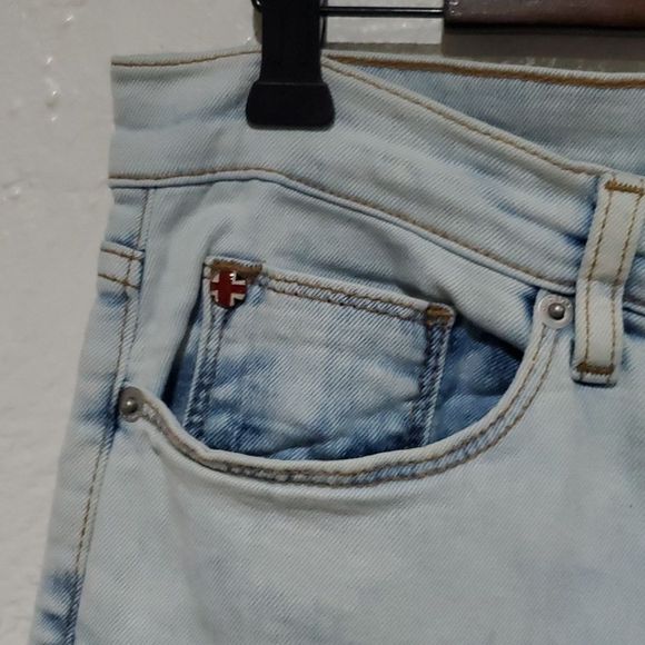 Hudson Blair High Rise Bootcut Crop in Light Wash Size 32 - Picture 4 of 11